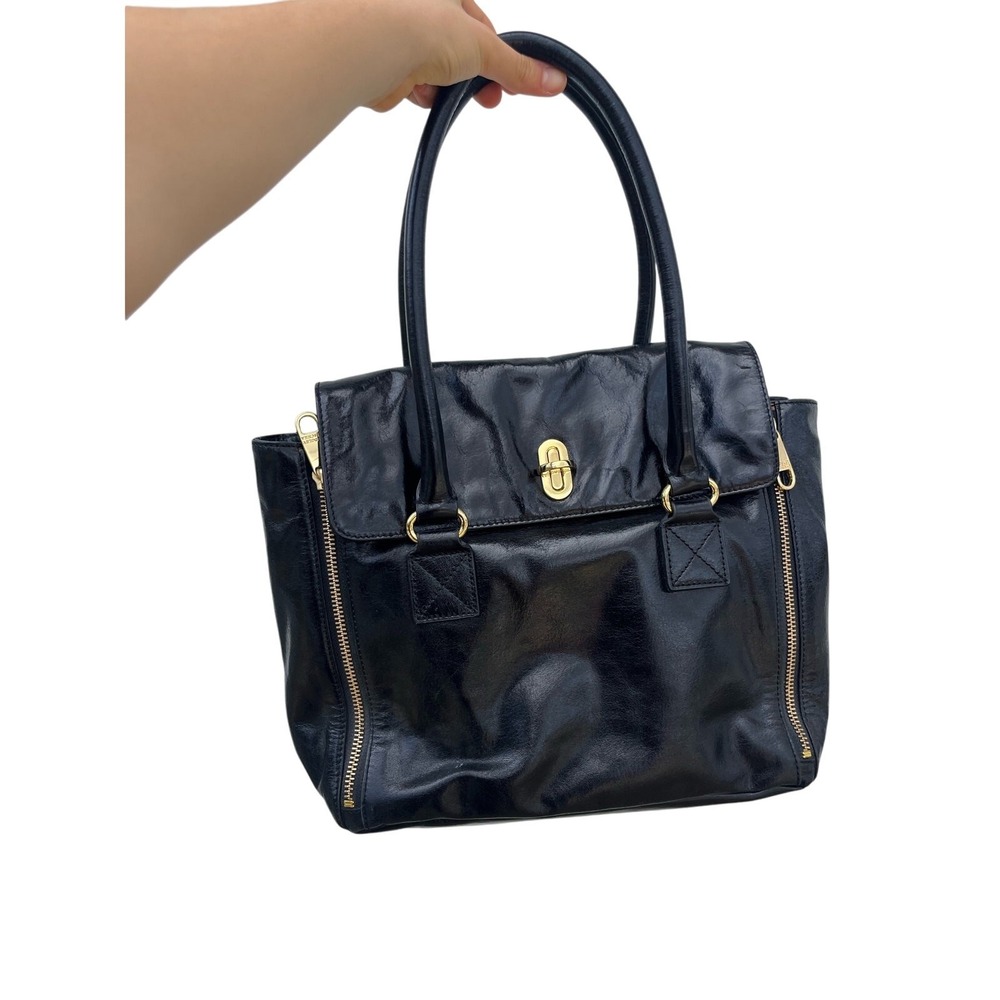 Badgley‎ Mischka Black Leather Shoulder Purse with Zip Expanders Great Condition